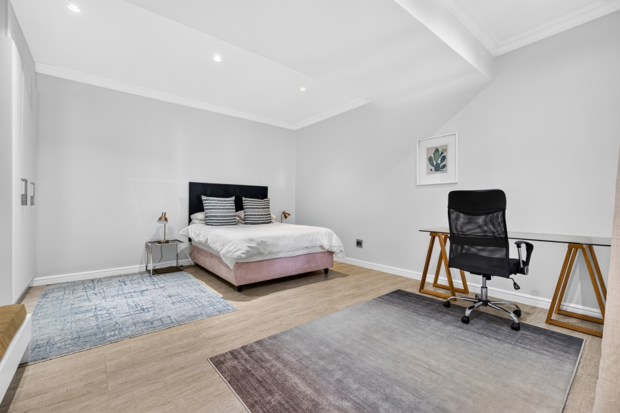 To Let 4 Bedroom Property for Rent in Camps Bay Western Cape